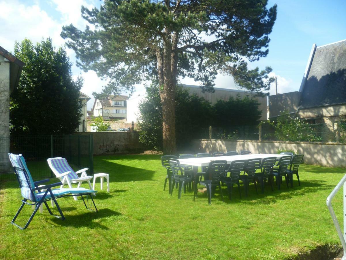 Gite "Les Pieds Dans Le Sable" Villa Grandcamp-Maisy Exterior photo